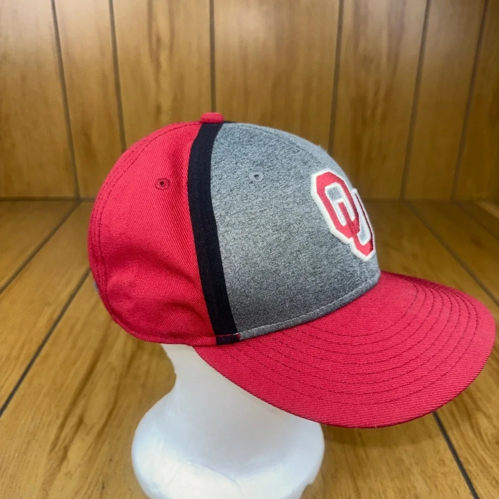 Nike True Oklahoma Sooners‎ OU Red Grey Baseball Cap Hat One Size Fits Most